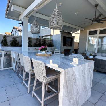 Outdoor Kitchen with Waterfall Countertop