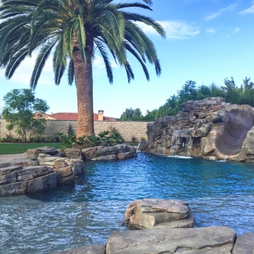 Rock Swimming Pool with Baja Step